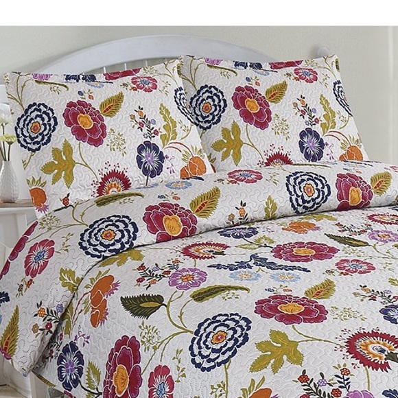 NWT FULL/QUEEN QUILT SET - Picture 3 of 4